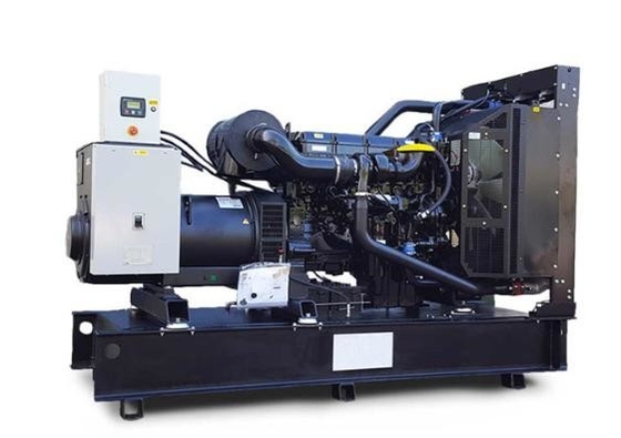 PERKINS Четырехтактный генератор 110KVA/88KW Мощность в режиме ожидания охлажденная водой Leroy Somer 415V/240V
